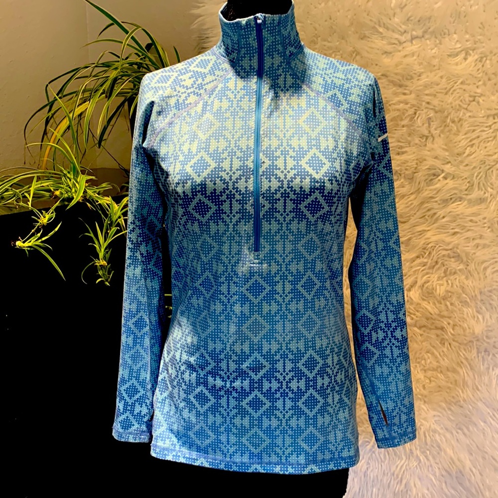 Nike pro workout shirt large